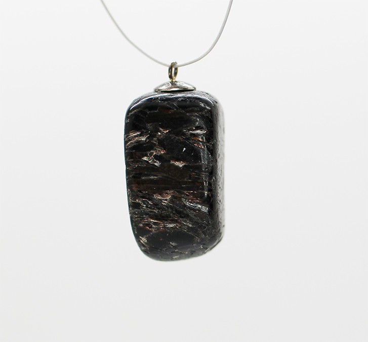 альфа и омега с монограммой христа амулет. сандаловое дерево оберег. трикветр амулет. кулон альфа и омега. амулет 27.